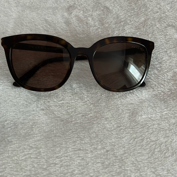 Like-New Prada Sunglasses 🕶️ - Picture 1 of 6